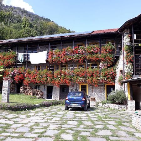 B&B "La Baita Delle Coccinelle" Varallo Exteriör bild